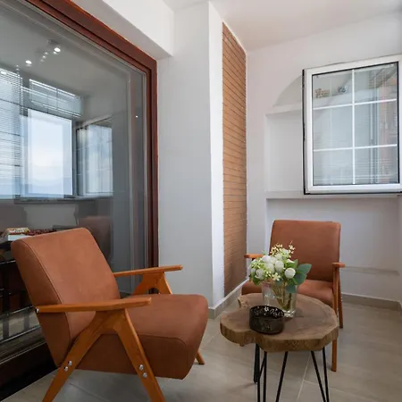 Cozy With Amazing View Apartment *