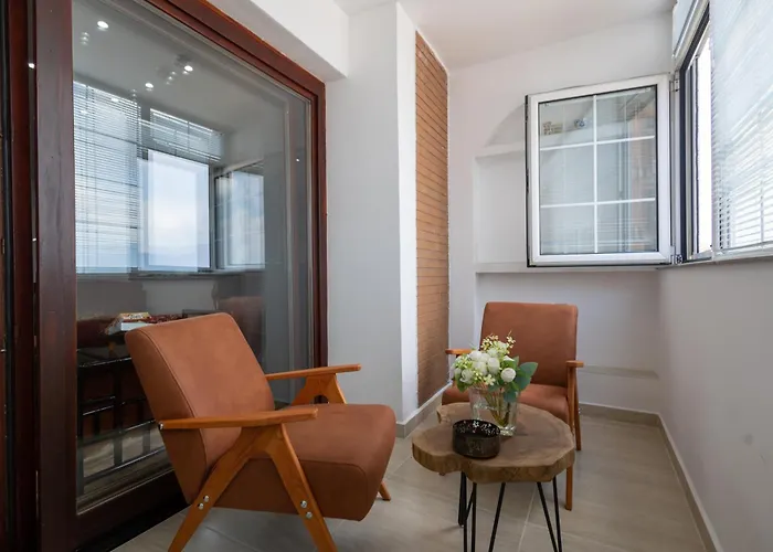 Cozy With Amazing View Apartment *